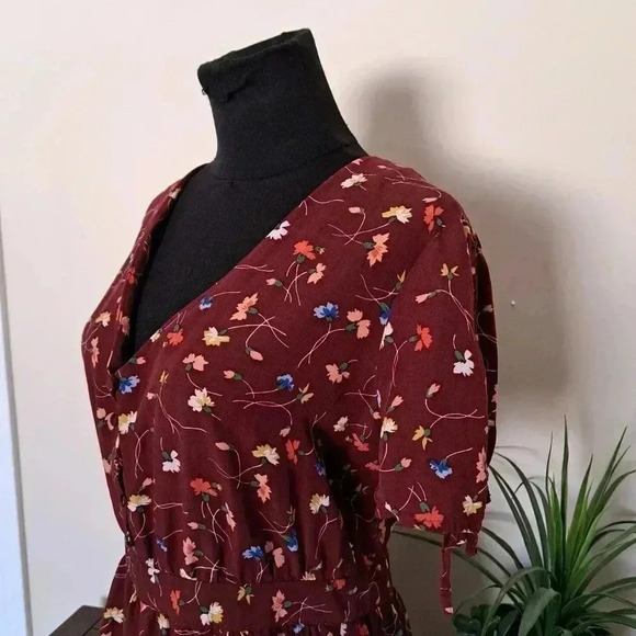 Madewell Floral  Romper Burgandy Size 6 Carnations Short Flutter Sleeve - Picture 13 of 16